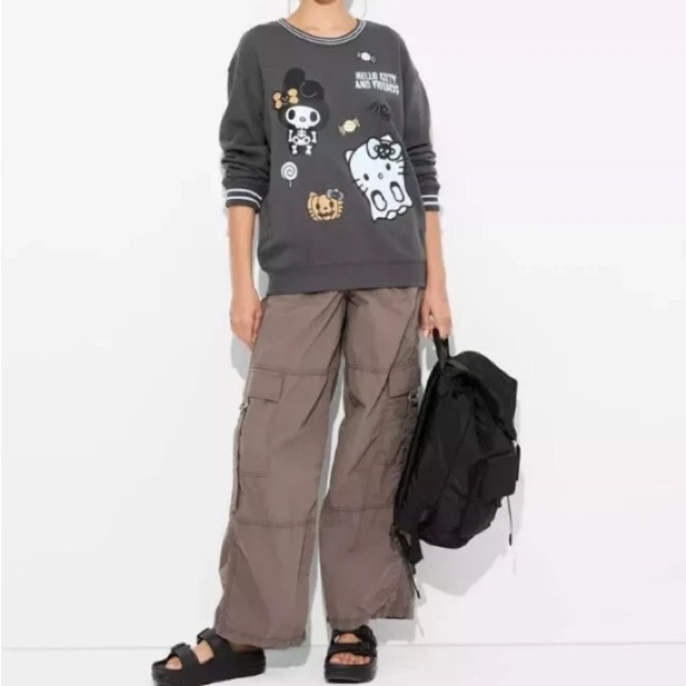 Women's Hello Kitty Glow In The Dark Sweatshirt Shirt Sanrio Halloween NEW